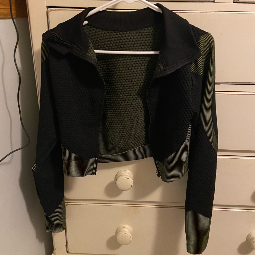 Halara Cropped exercise jacket